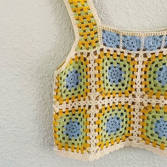 Cropped Cotton Crochet Tank - Picture 3 of 8